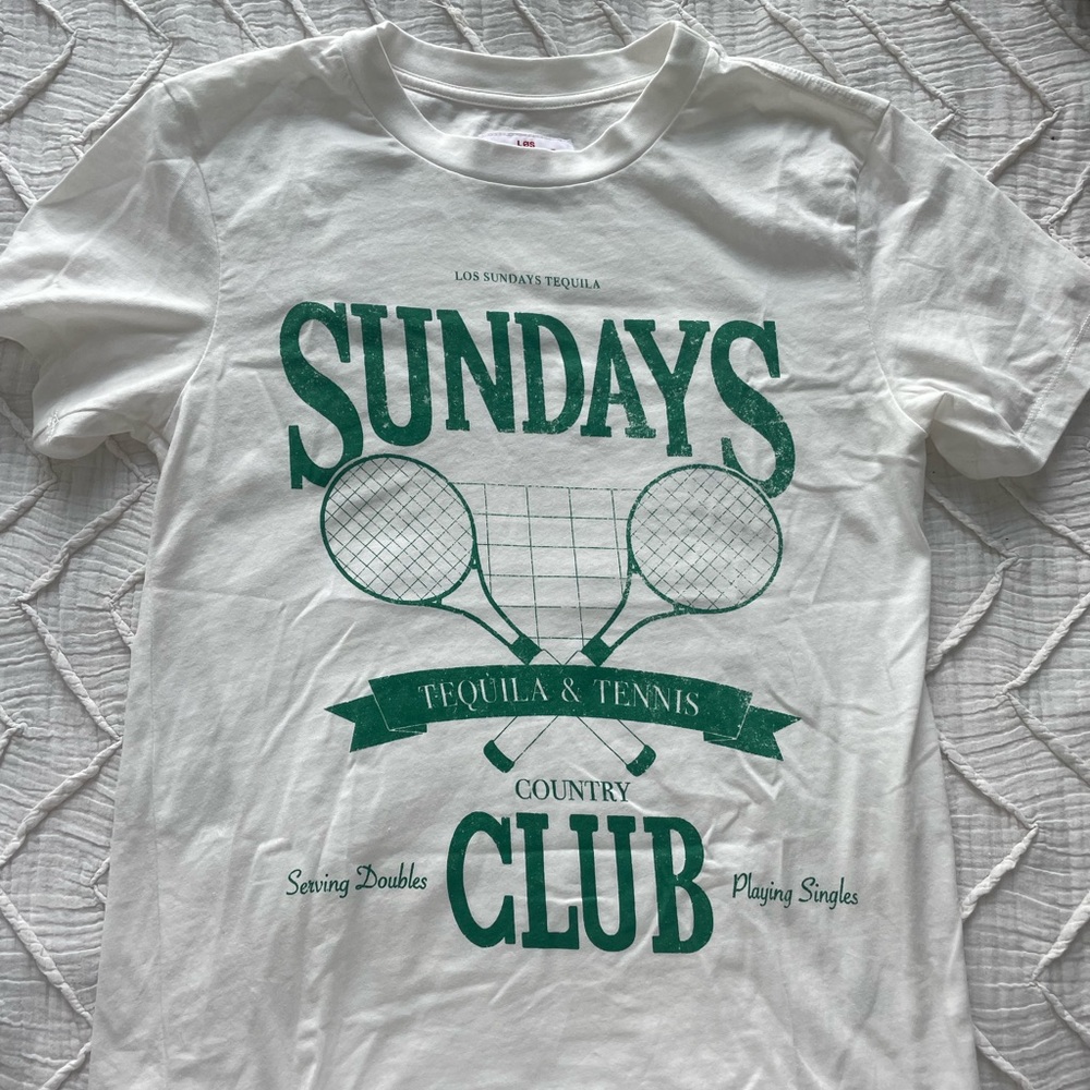 Los Sunday tennis and tequila country club t shirt never worn but washed.